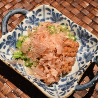 こんにちわ♪いつものおくら納豆ですが、生姜を入れるとまた違う味になりますね☆
暑い夏にピッタリの、爽やかな味で美味しかったです (^_^)
ごちそう様でした♥